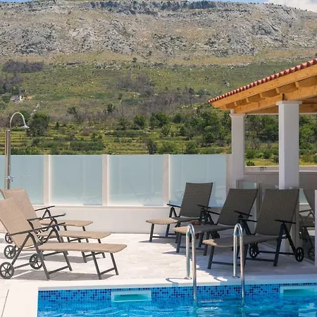 Oz's Oasis With Heated Private Pool Srinjine