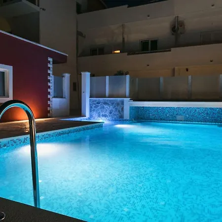 Oz's Oasis With Heated Private Pool * Srinjine