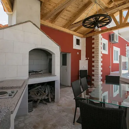 Апартаменты Oz's Oasis With Heated Private Pool